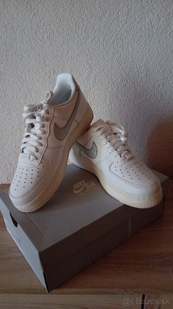 topánky Nike W AIR FORCE 1 '07 ESS TRND