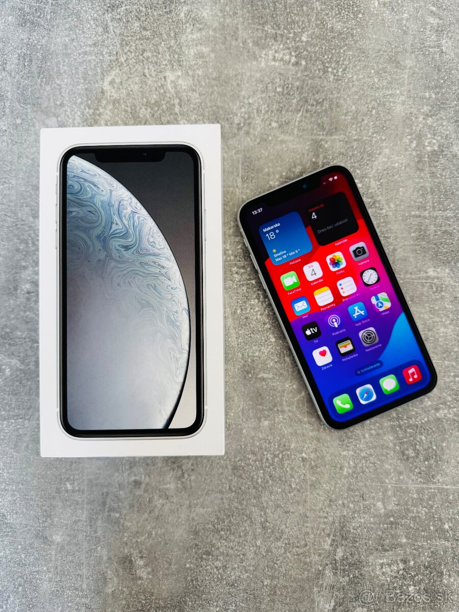 iPhone XR 64GB white