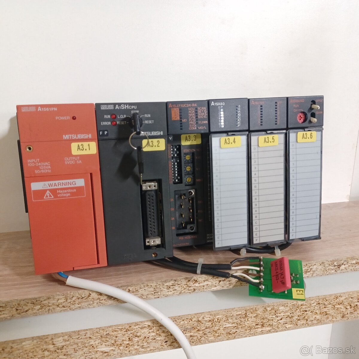 PLC   Mitsubishi,  MELSEC A-Series 6 Slot   ( mám 2 ks)