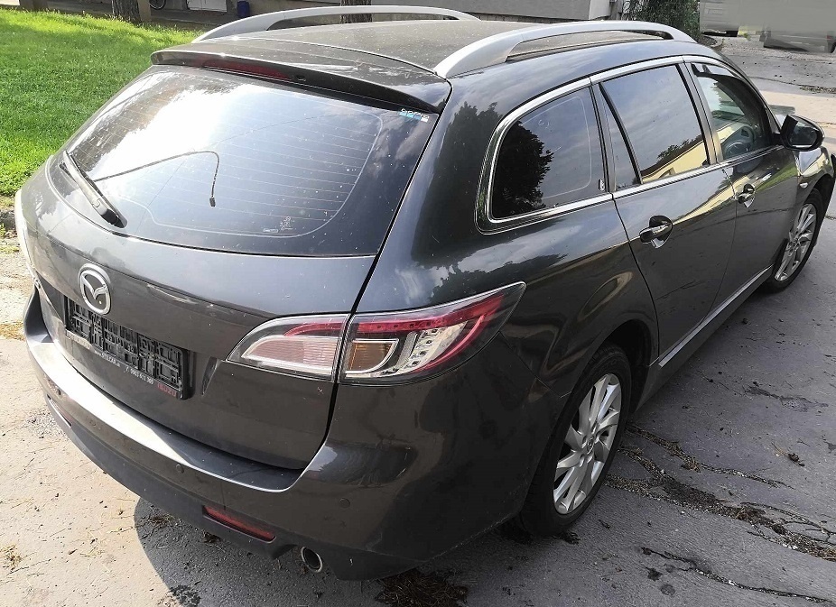 Predám ZADNÉ SVETLO Mazda 6 2.2 D 2011 COMBI WAGON KOMBI try