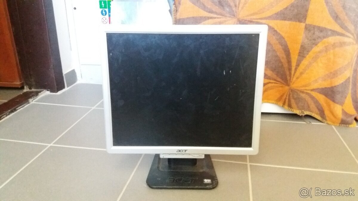 LCD monitor