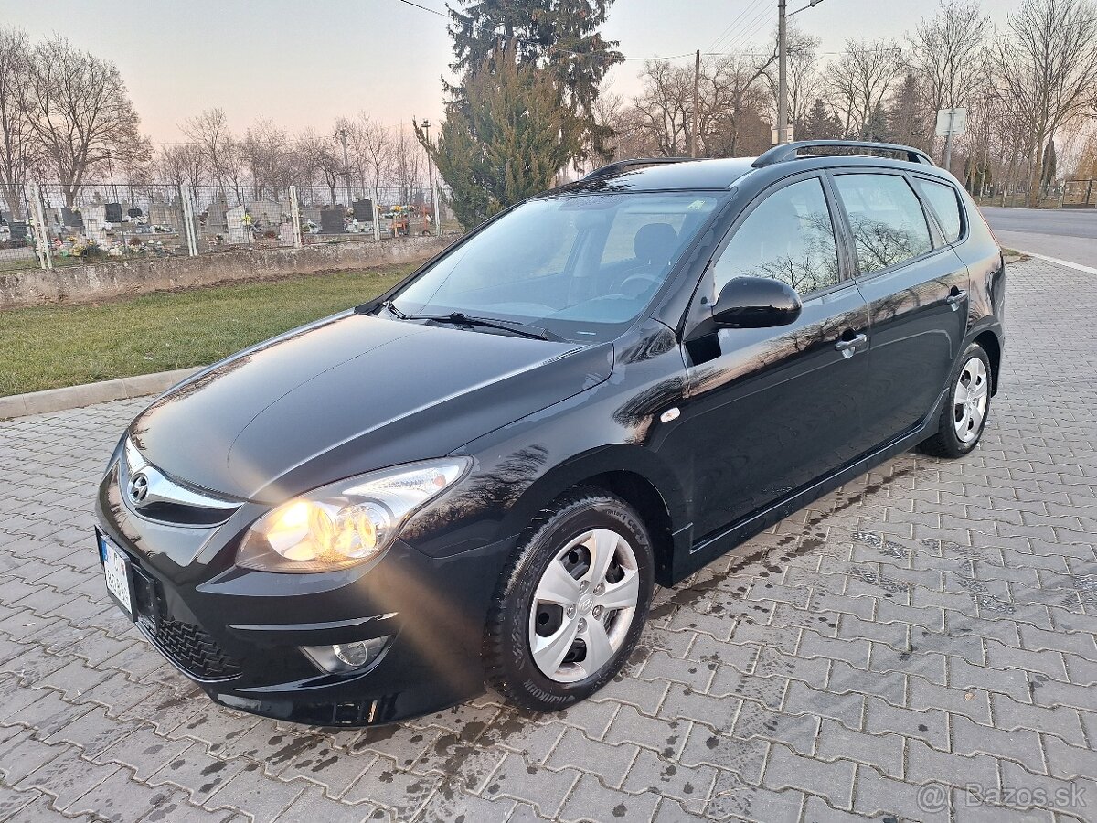 HYUNDAI I30 1,6 CRDI ROK 2012