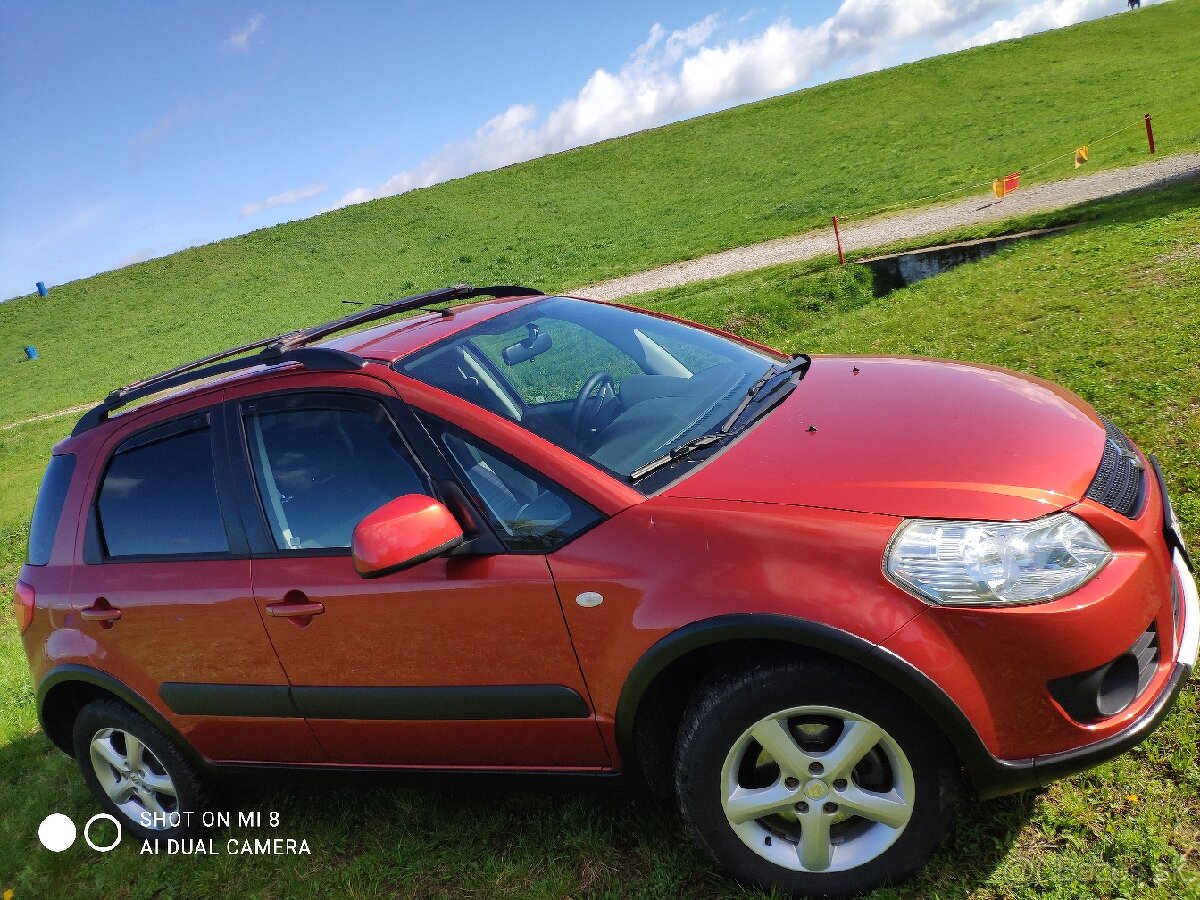 SUZUKI SX4 1, 6 benzín 4x4 72000 km