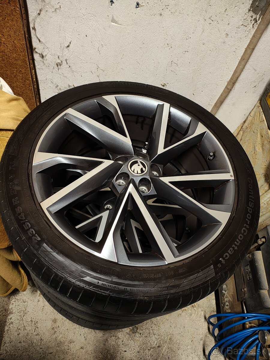 Vega 20" Škoda Kodiaq 235/45 R20 5x112