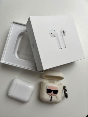 Apple airpods s puzdrom