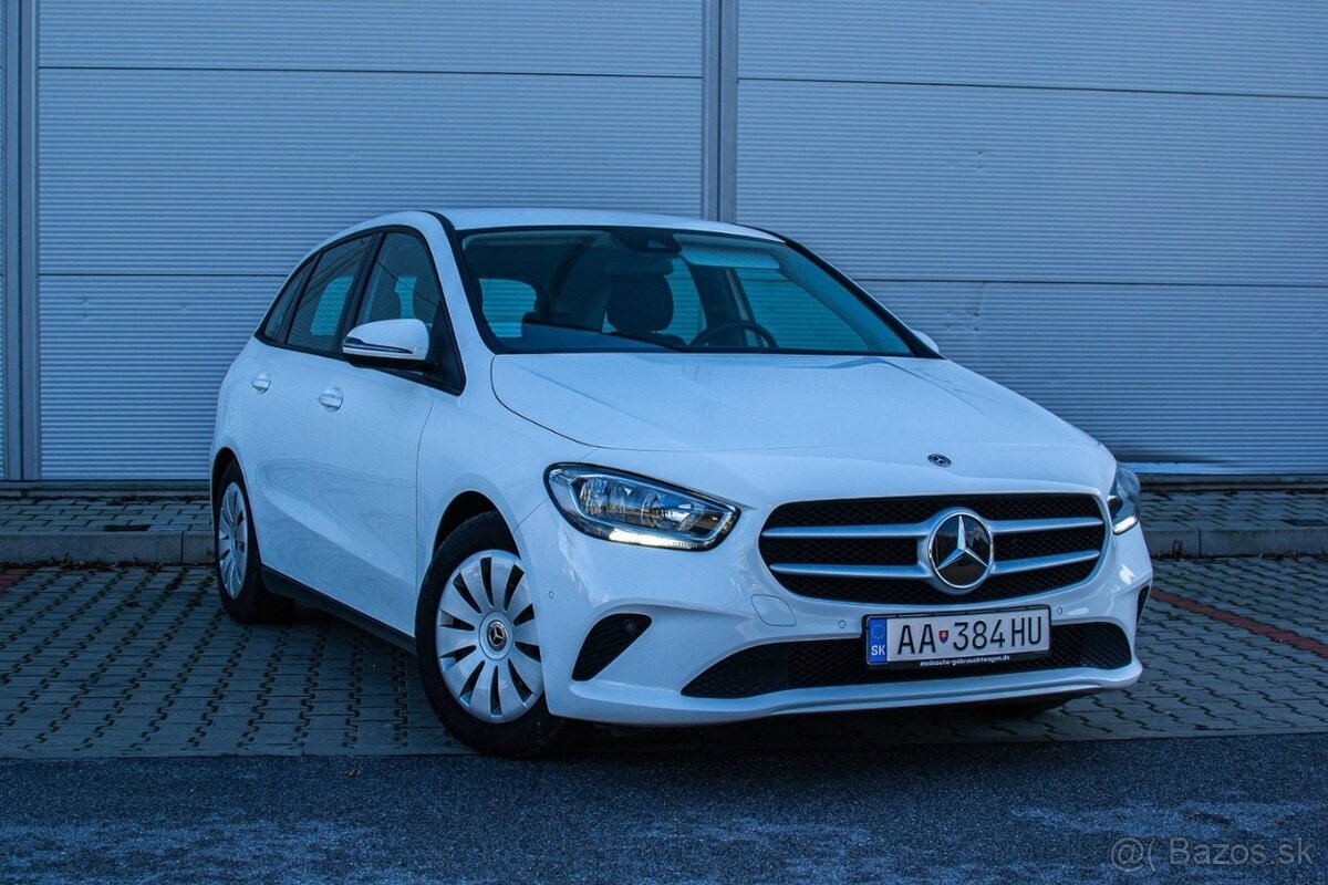 Mercedes-Benz B trieda 180 2022