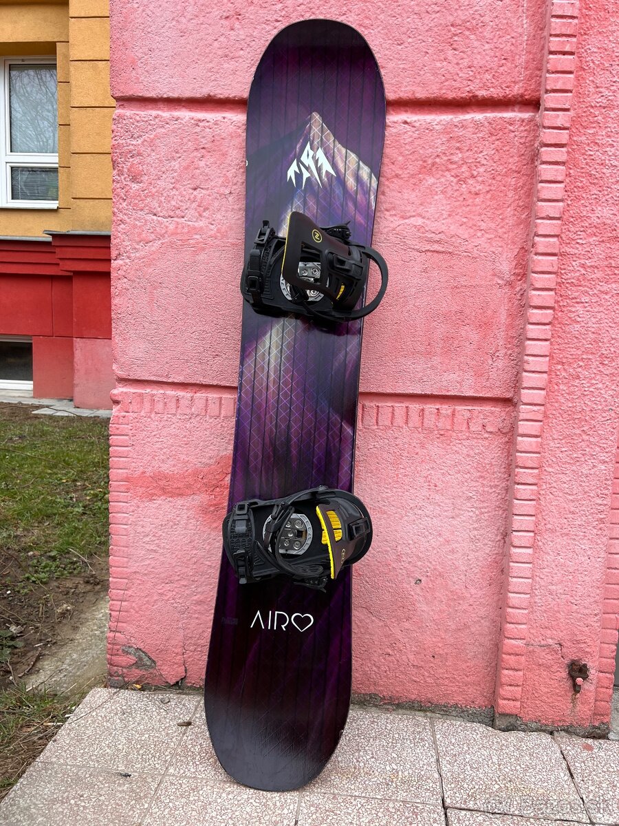 Dámsky snowboard JONES AIRHEART - 146cm