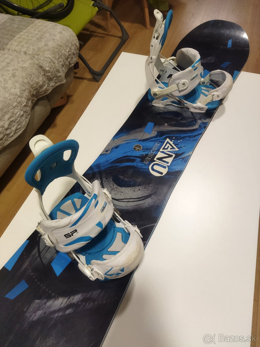 Snowboard GNU Carbon Credit Asym 156cm