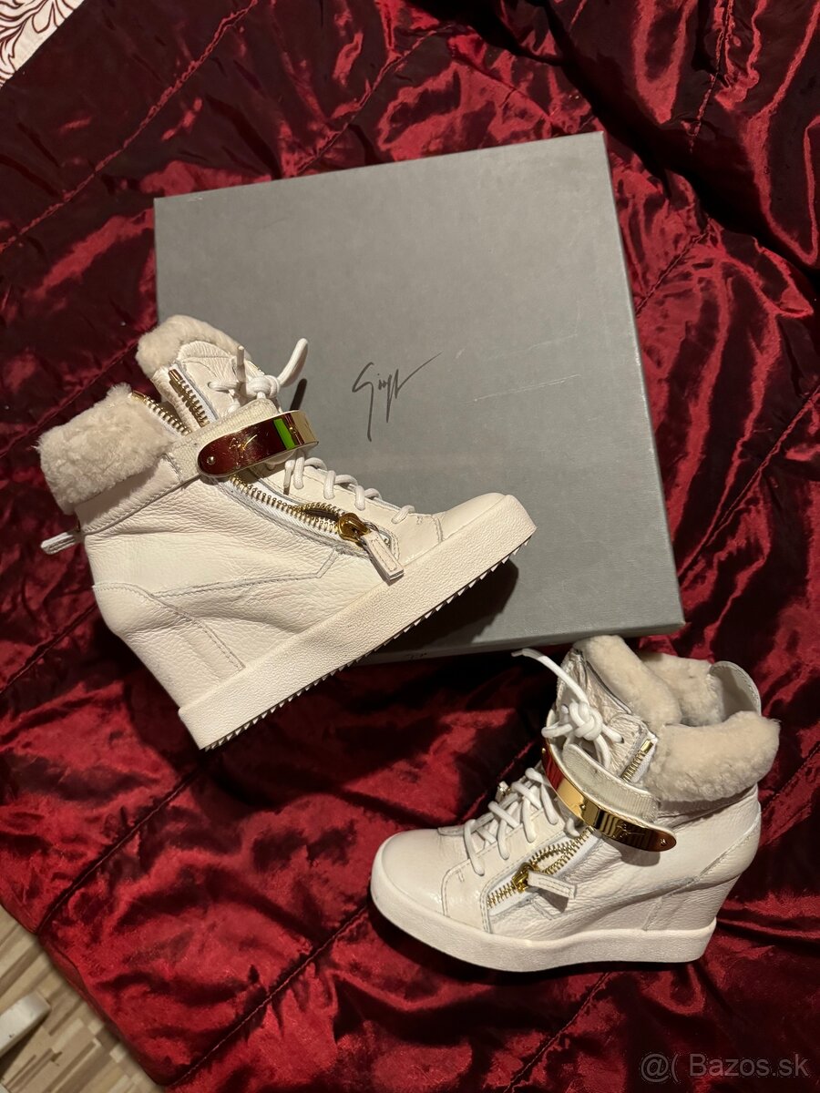 Sneakers Giuseppe Zanotti s kozusinou vel. 37