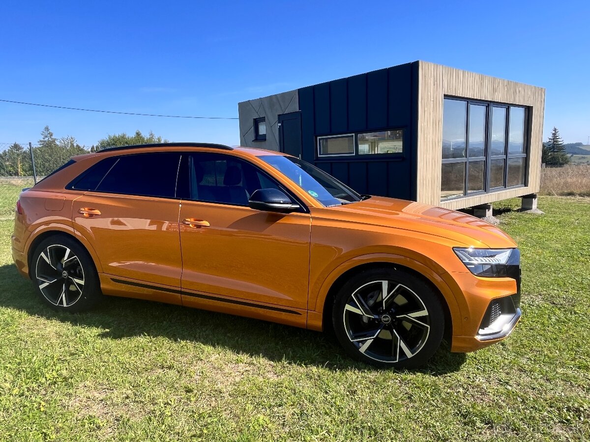 Predam audi Q8