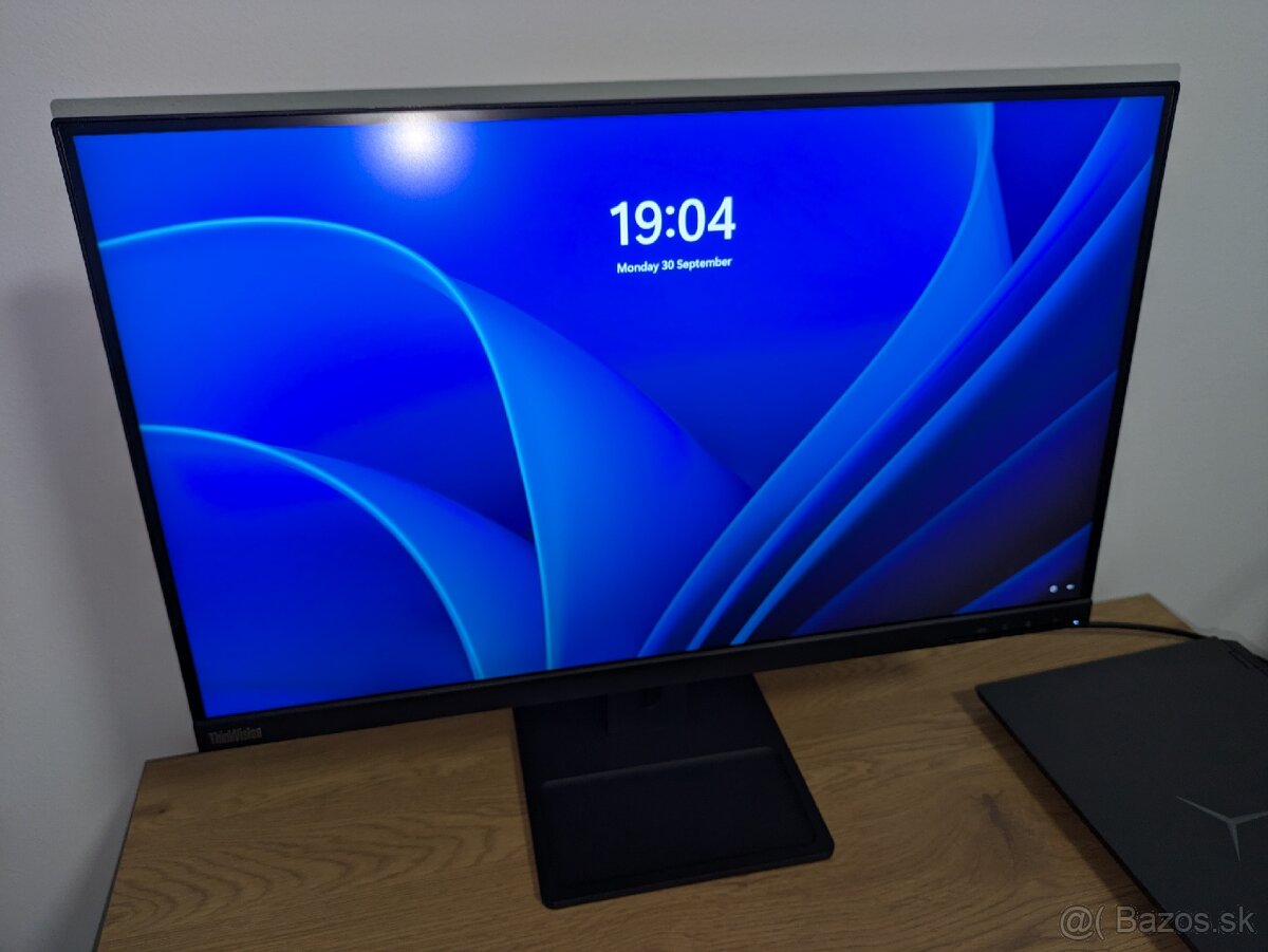 Lenovo ThinkVision E27q-20 s 2560x1440