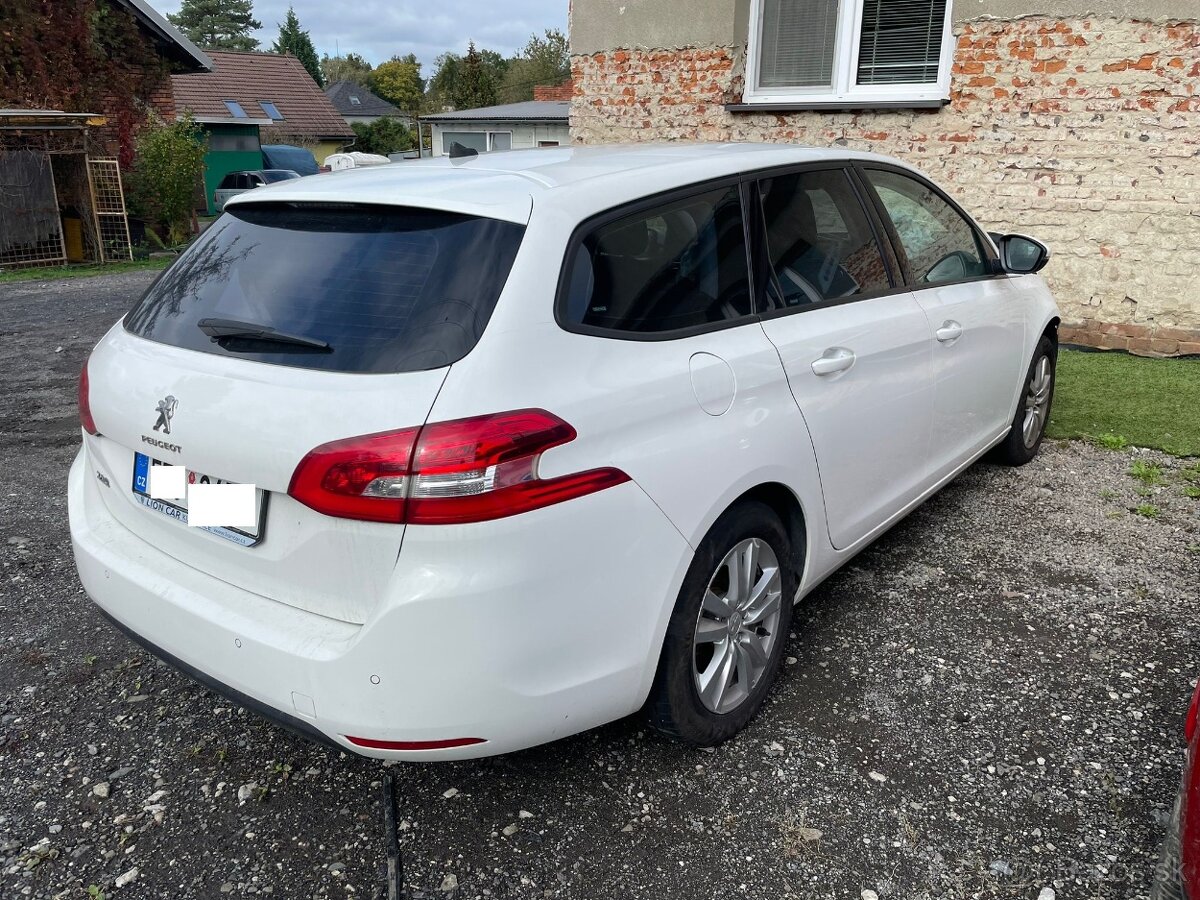 Peugeot 308 SW 1.2i 96kw, r.6/2015, klima