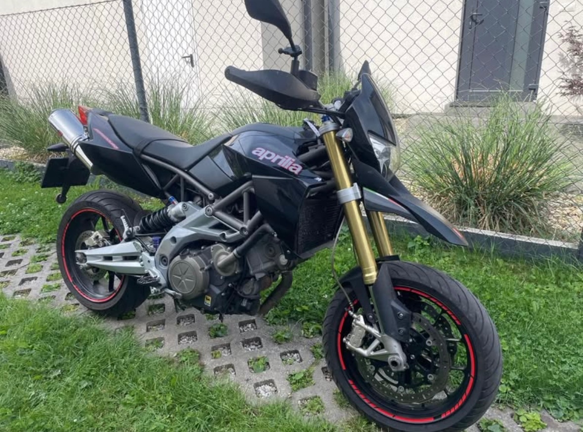 Aprilia dorsoduro 750