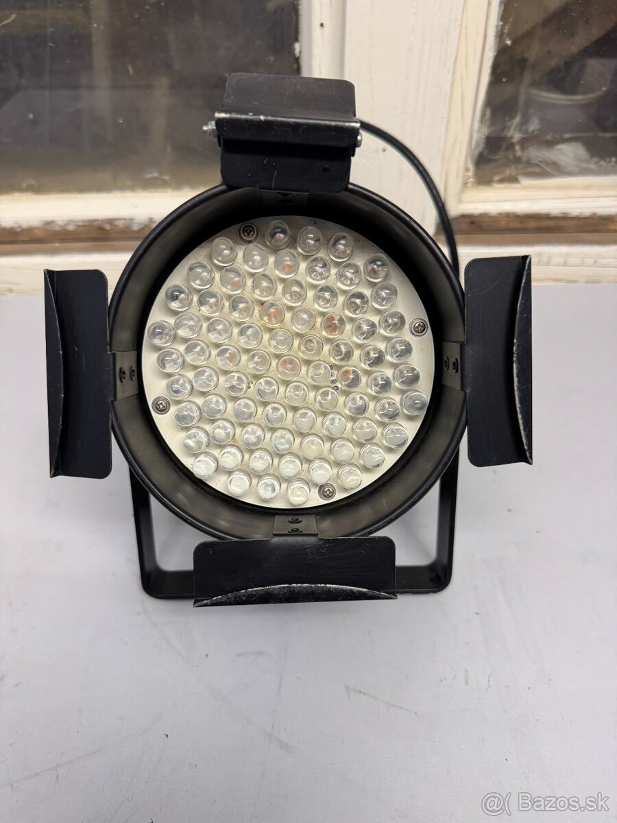 Predám American DJ 38 LED Pro PAR 8KS