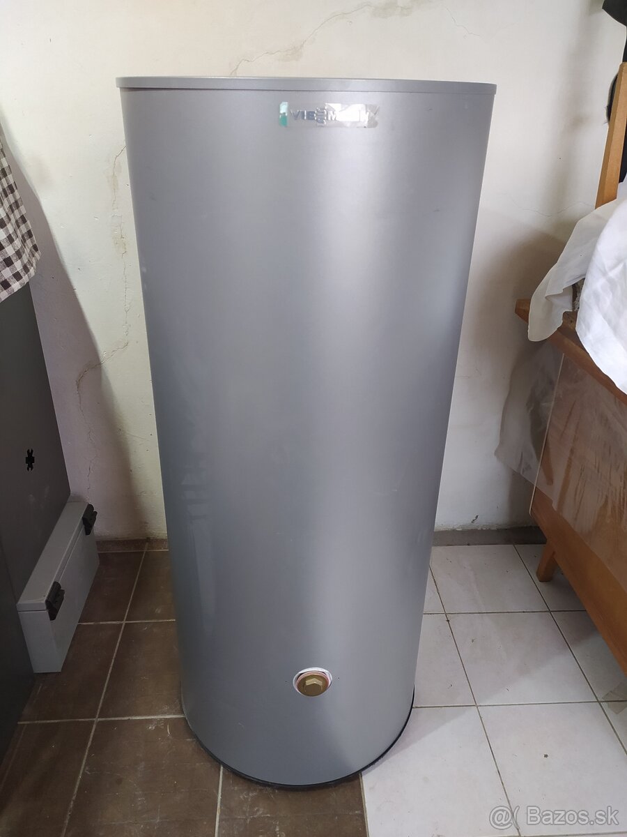 Viessmann Vitocell 100-W SVWA, akumulačná nádrž 200 l biela