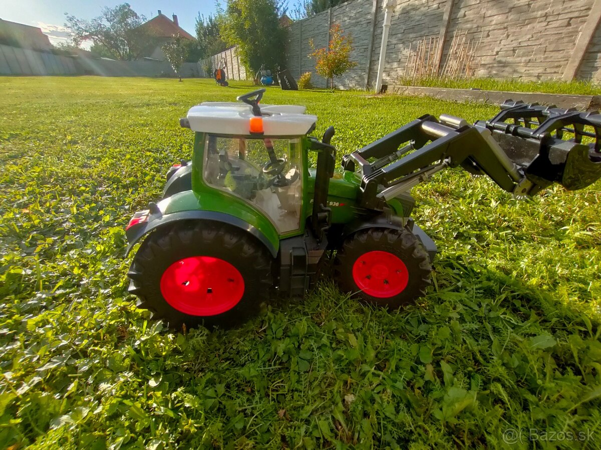 BRUDER traktor s nakladačom