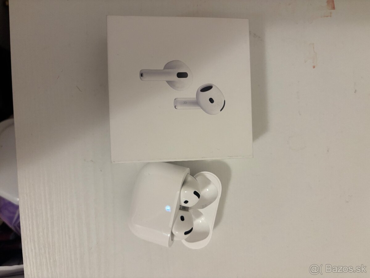 AirPods 4