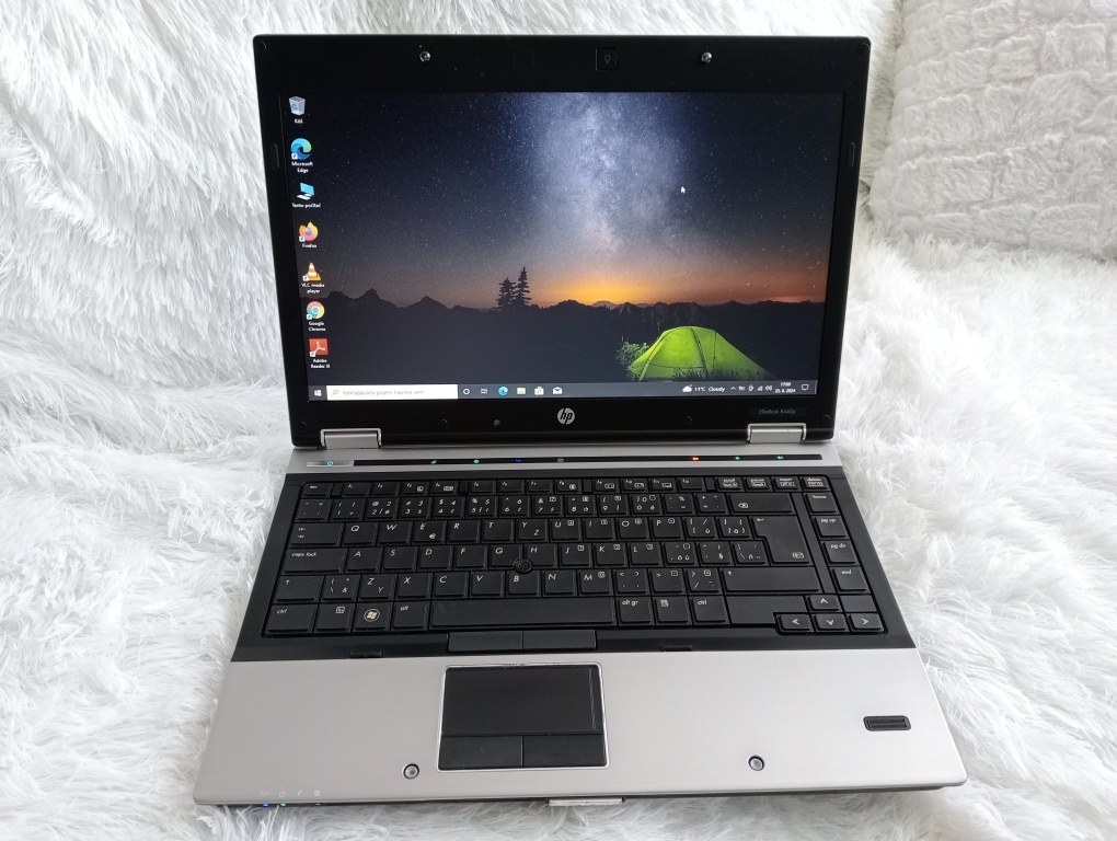 predám Hp elitebook 8440p , Intel i5 , 4gb ram , 120gb ssd