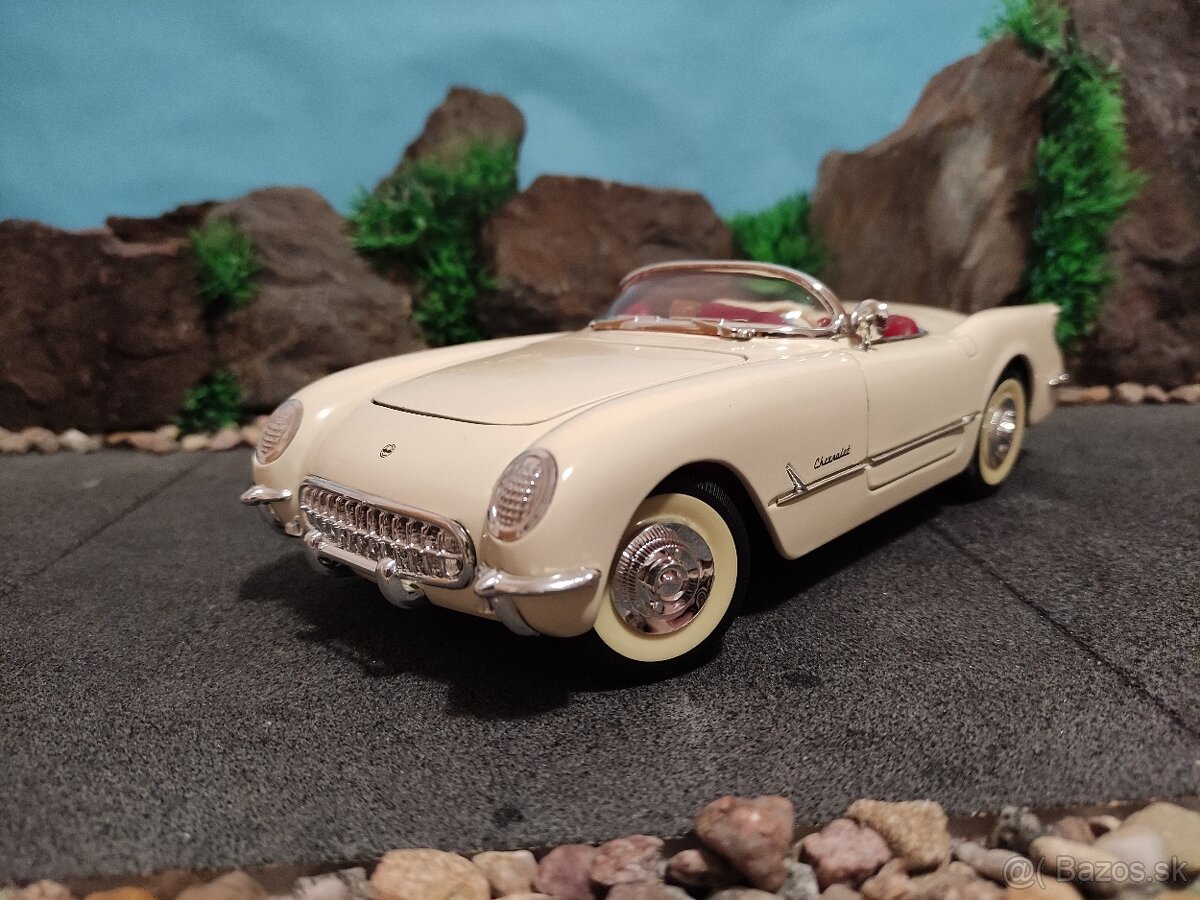 Prodám model 1:18 Chevrolet corvette 1954