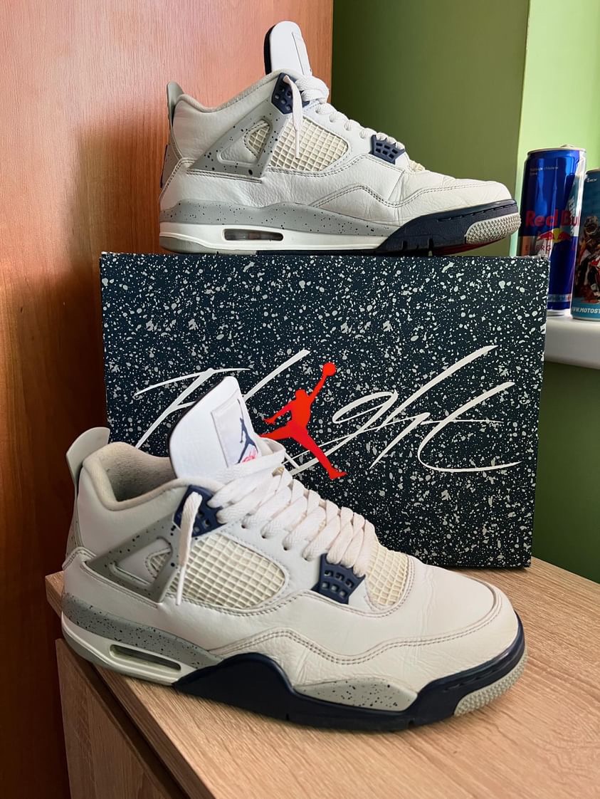 Jordan 4 Retro Midnight Navy