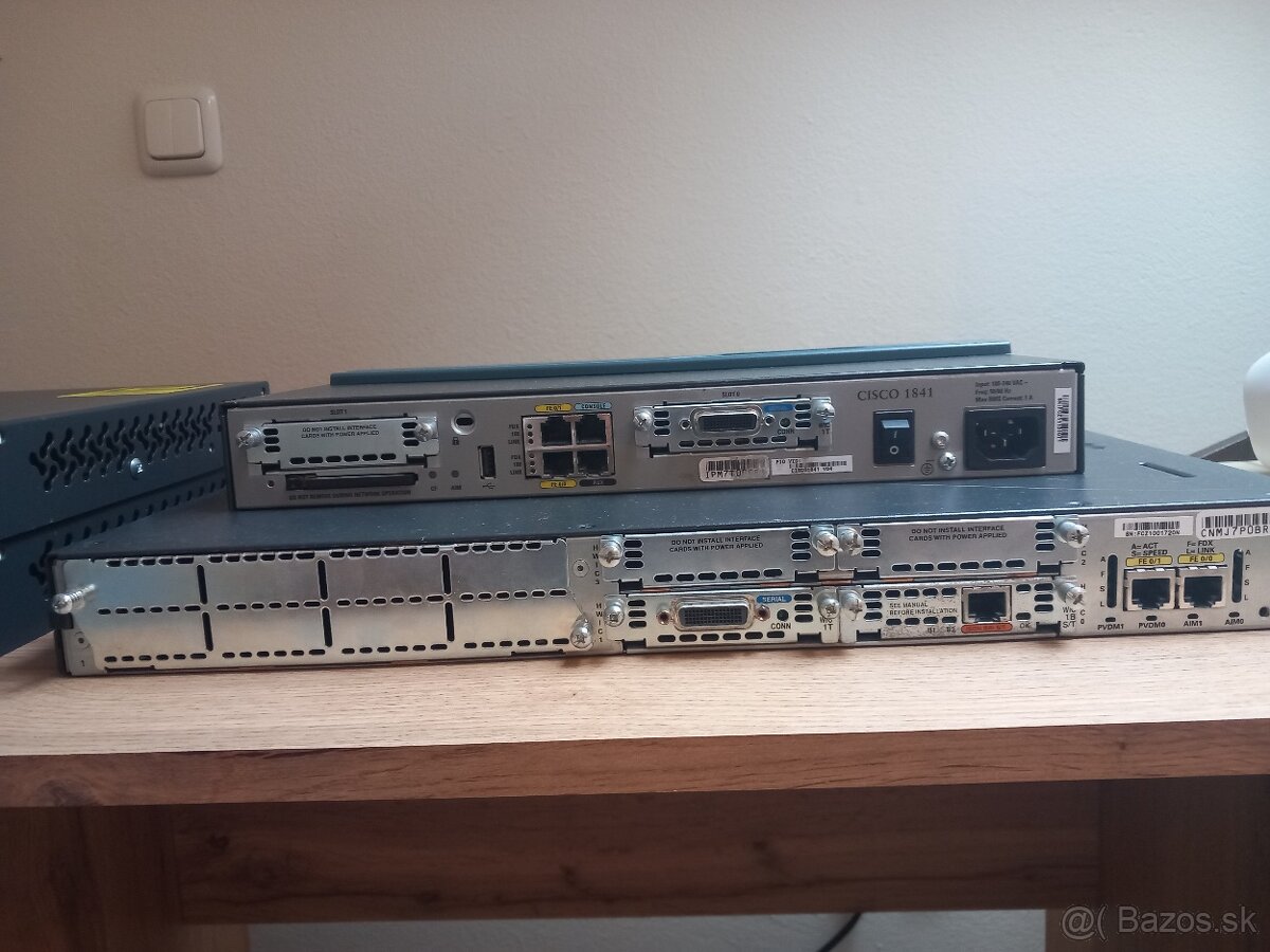 Cisco LAB, Catalyst 3750 48 10/100 PoE + 4 SFP, Cisco C2811,