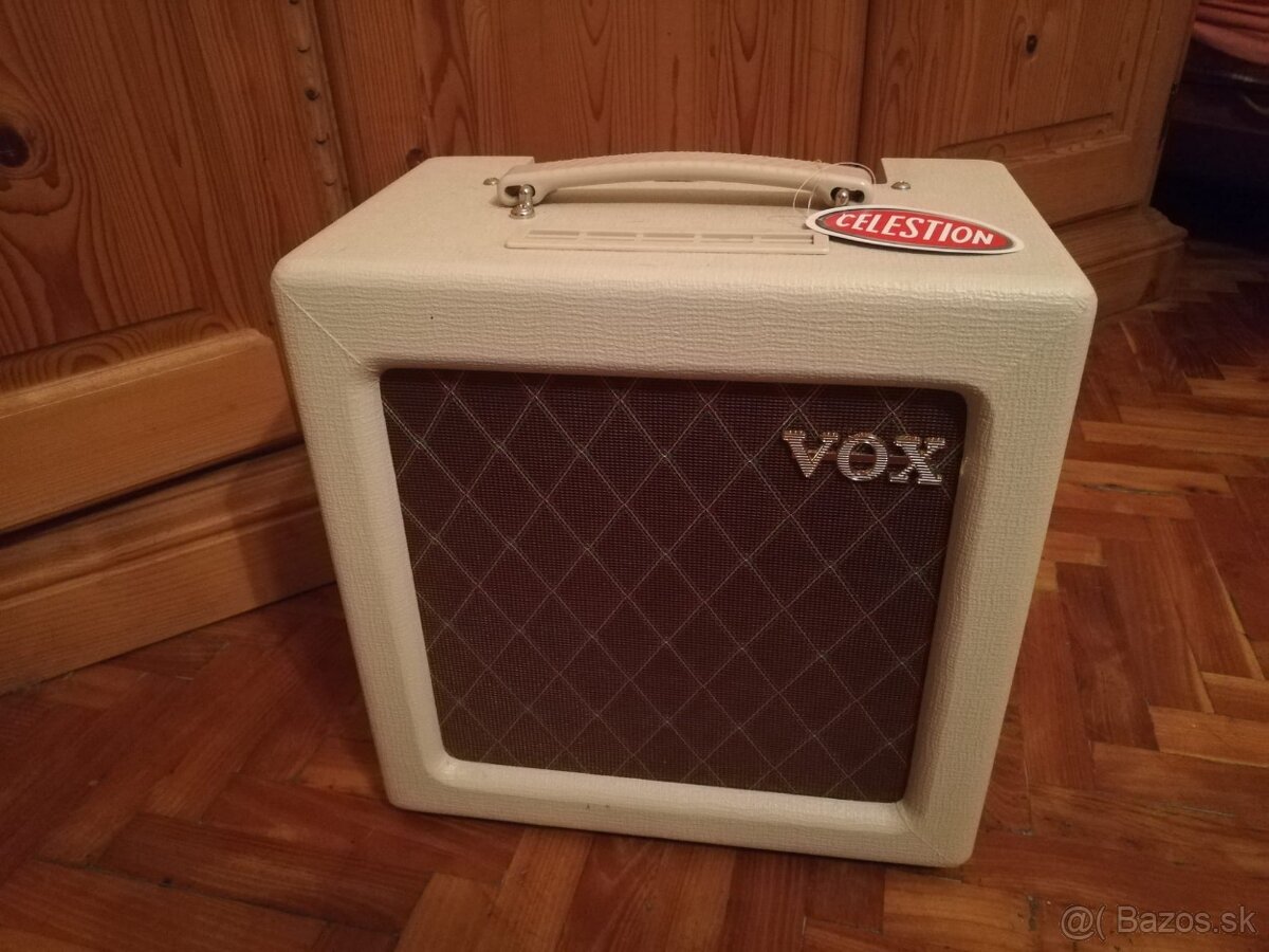 Lampové gitarové kombo Vox AC4TV