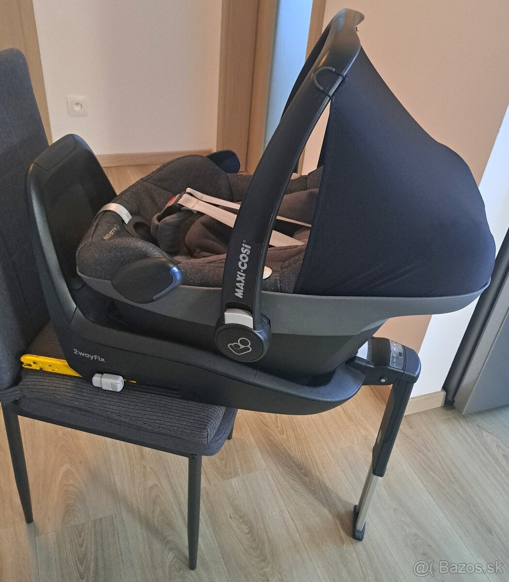 Maxi Cosi PebblePlus a isofix MC 2 wayFix detska autosedacka