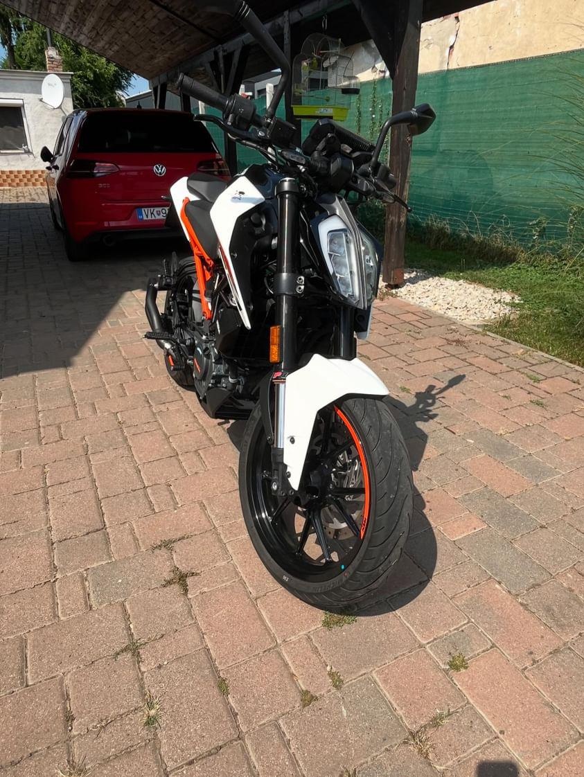 KTM Duke 125