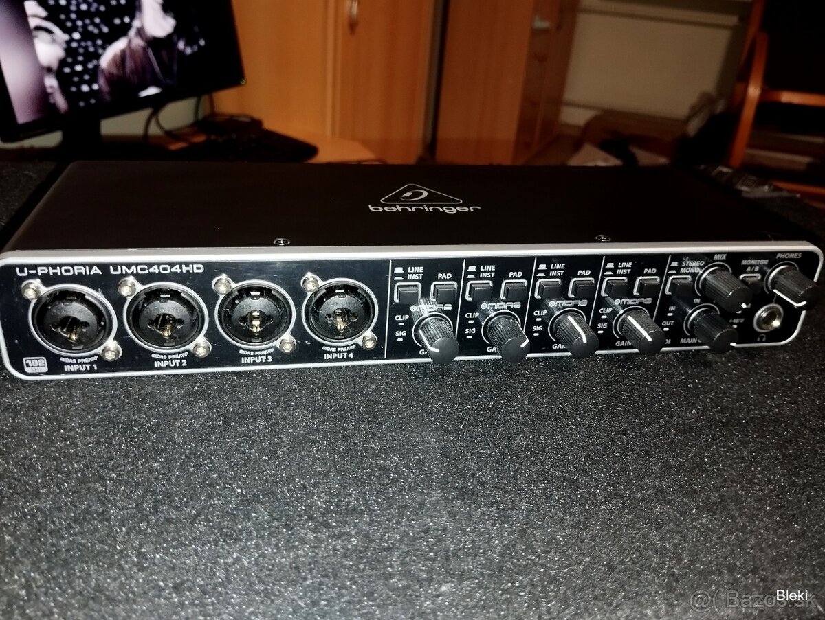 Behringer U-Phoria UMC404HD USB zvuková karta