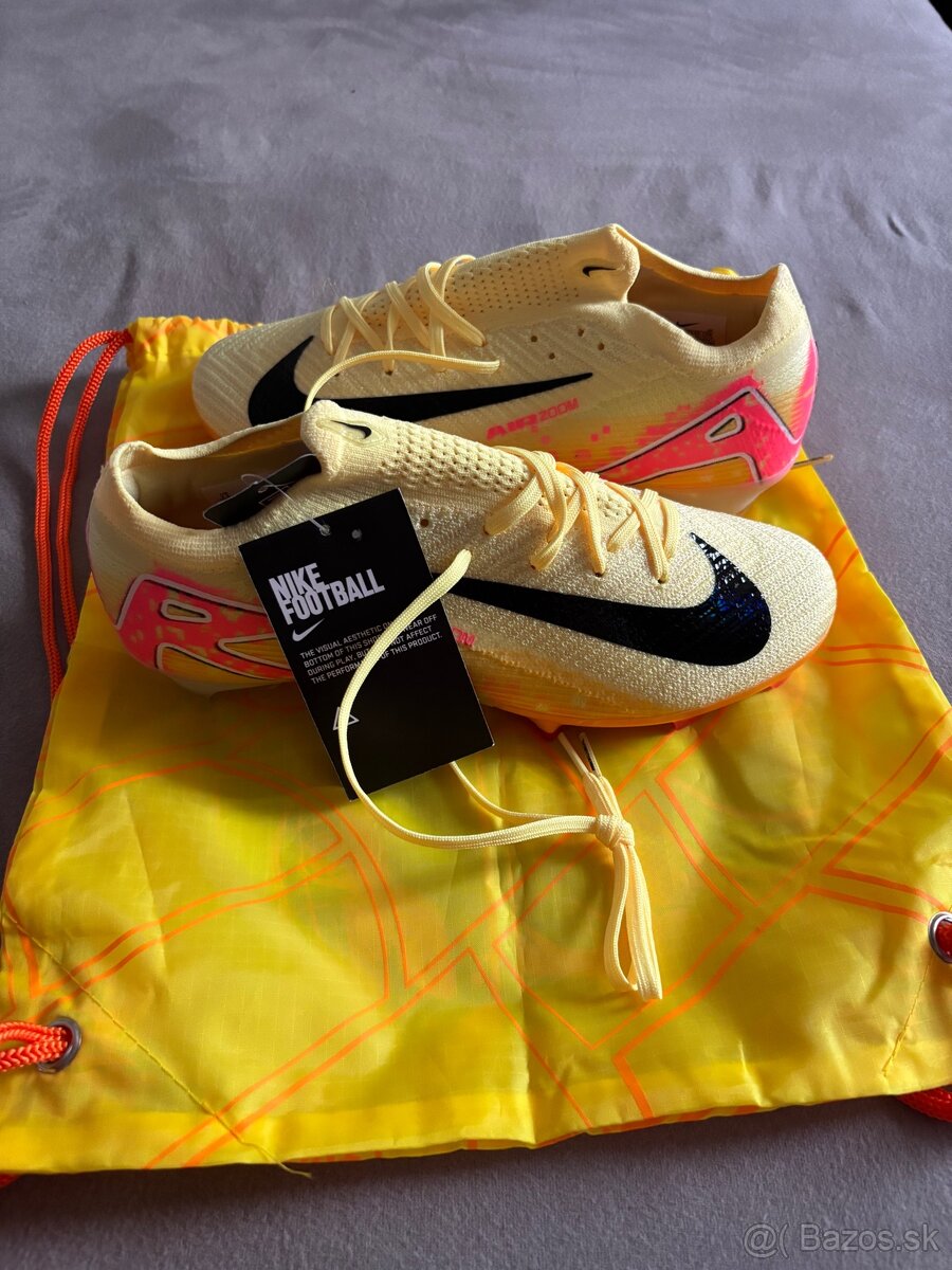 Nike Mercurial KM