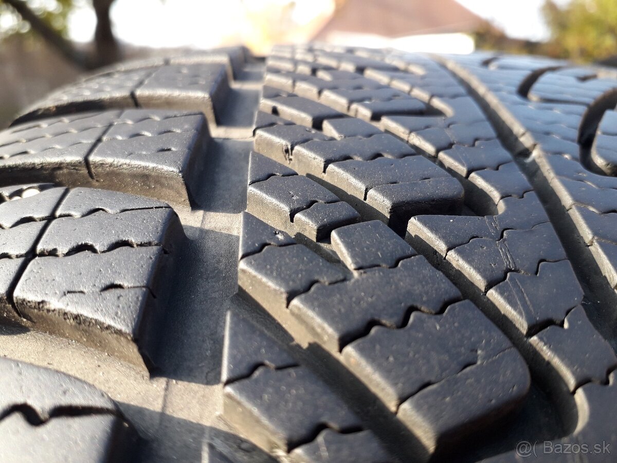 205/50 r17 zimne pneumatiky GoodYear