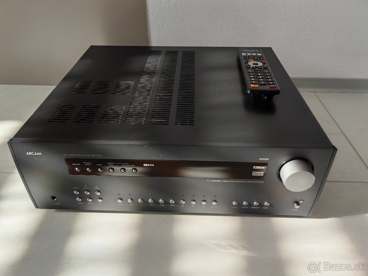 Arcam AVR 300