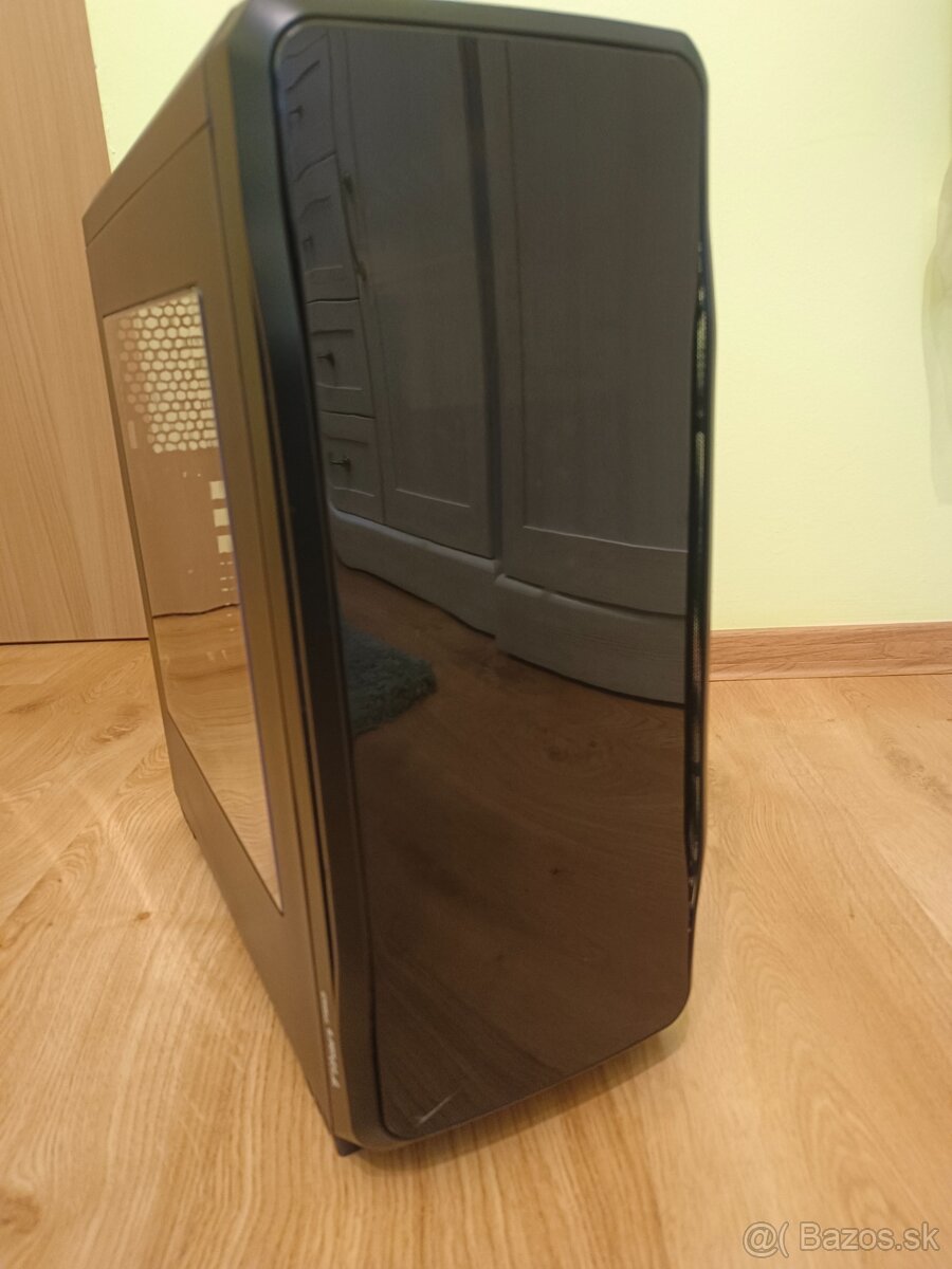 Predám Pc skriňu Genesis Titan 750