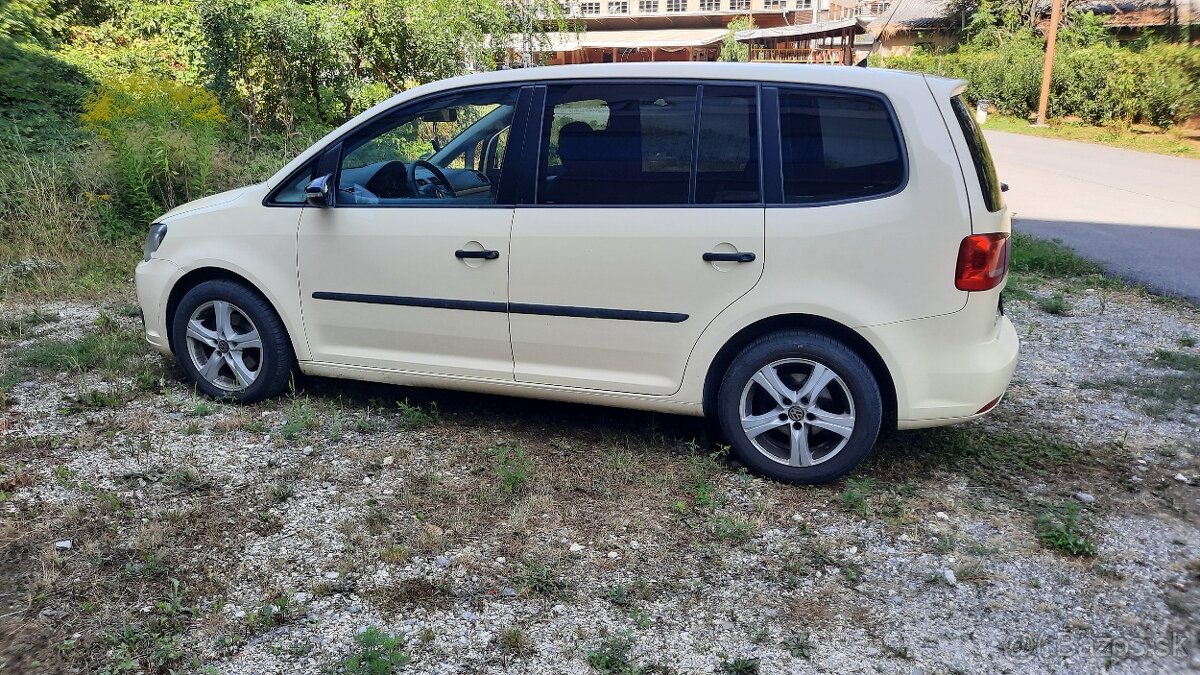 Predám volkswagen touran 1,6tdi 77kw rv2013