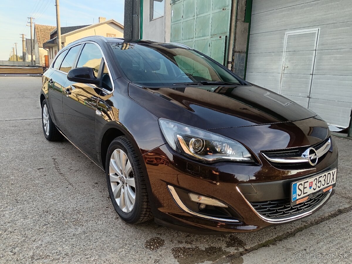 Opel astra sports tourer 2014