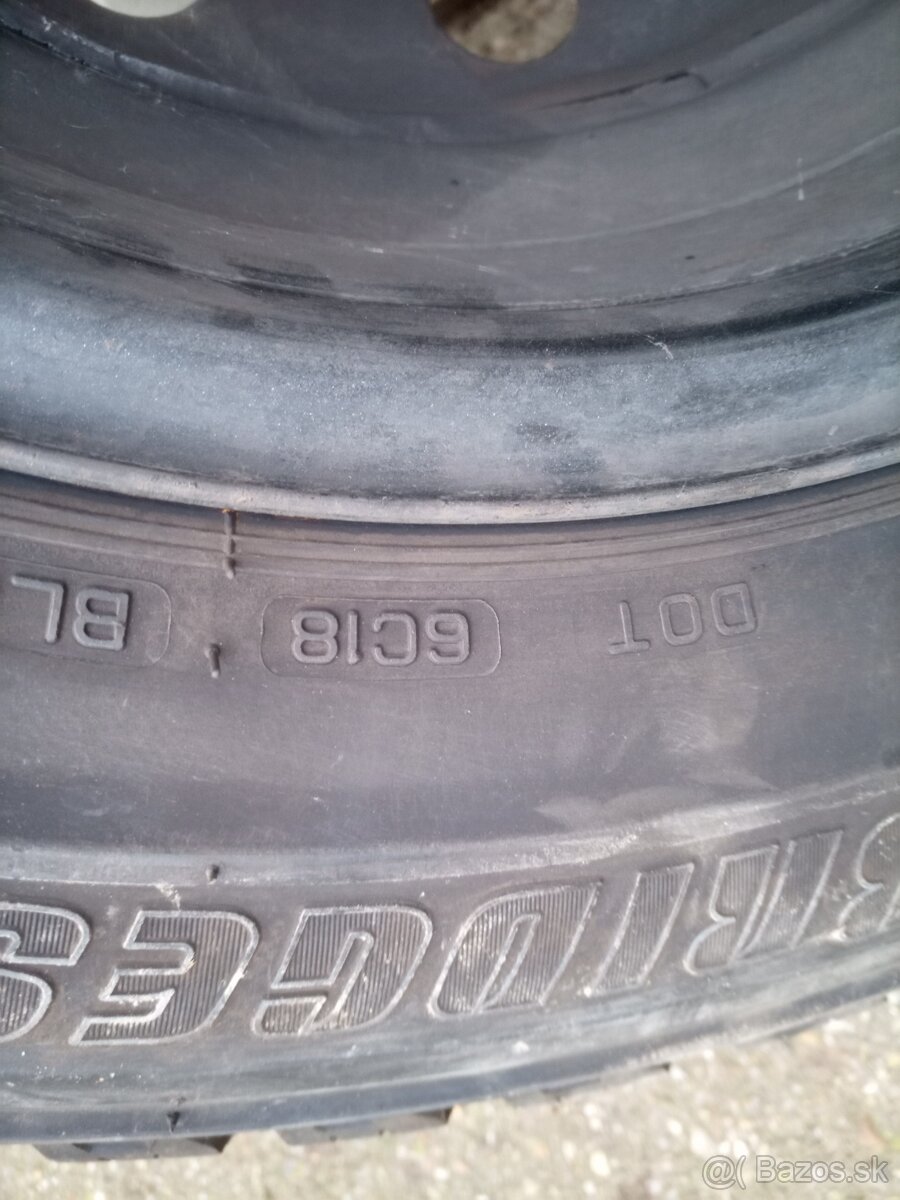 215/70 R15C