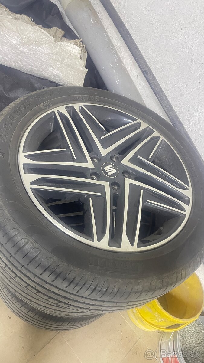 Komlpety 235/50 R19 Borbet