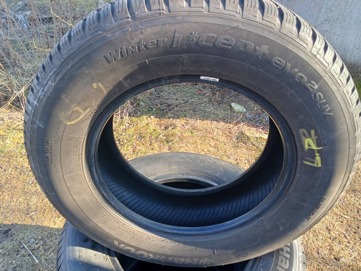 Zimné pneumatiky 215/70 R16