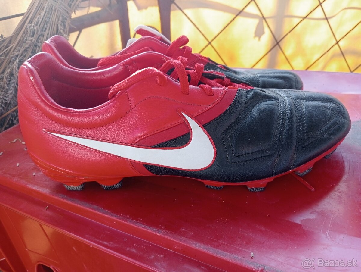 Kopačky Nike CTR360