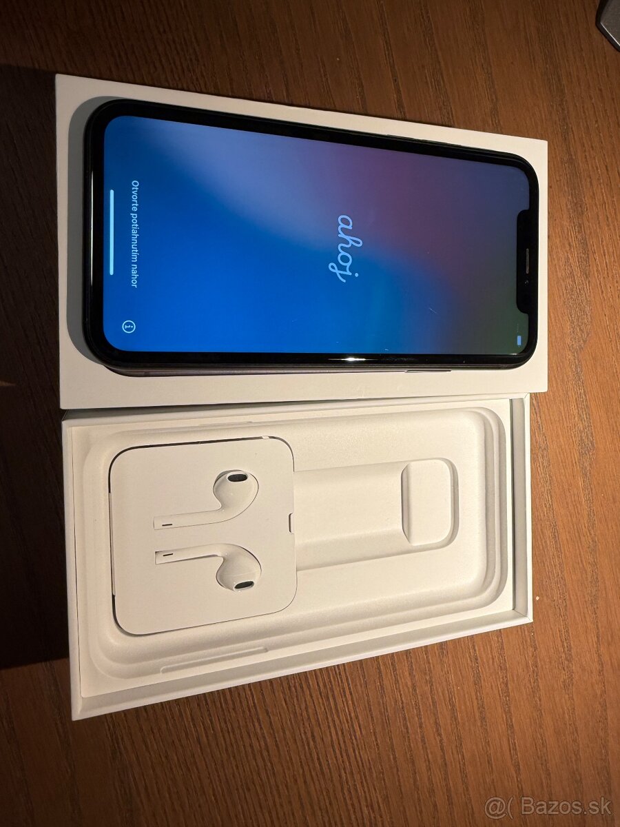 iPhone XR 256GB Cierny