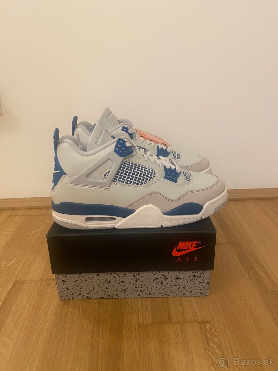 Nike Air Jordan 4