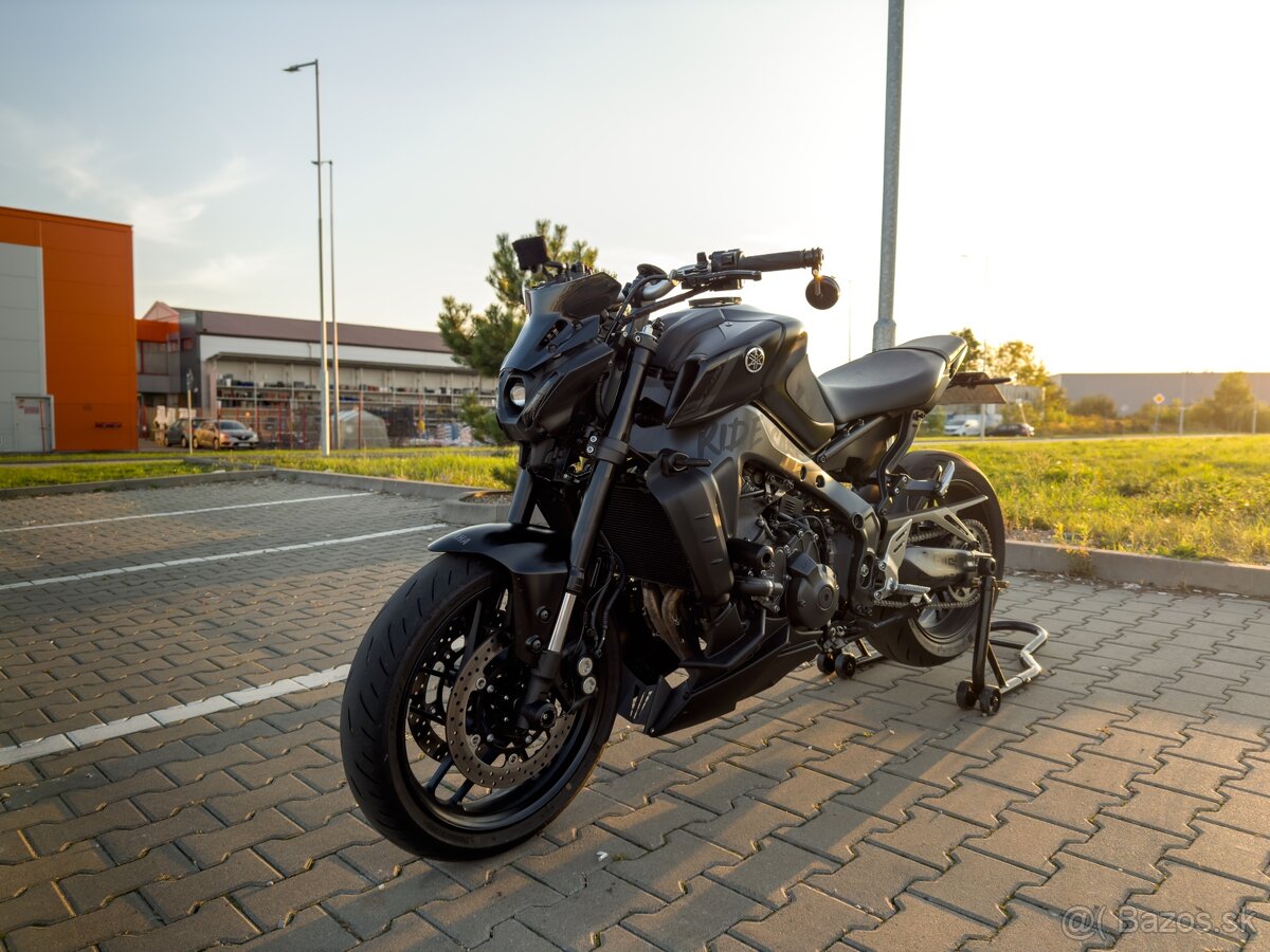 YAMAHA MT 09