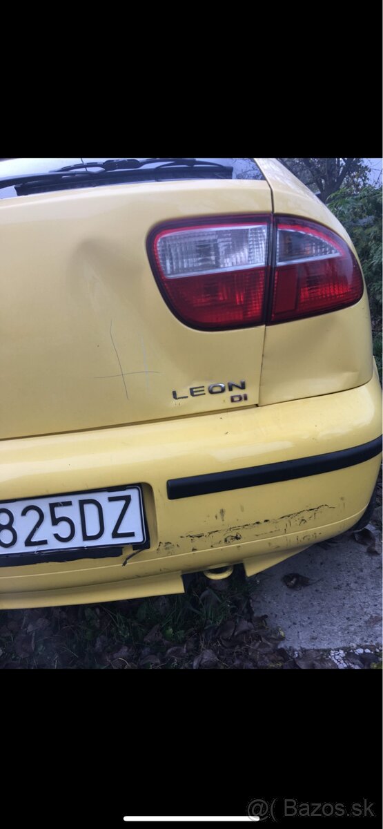 Seat Leon zadné, piate dvere (kufor)