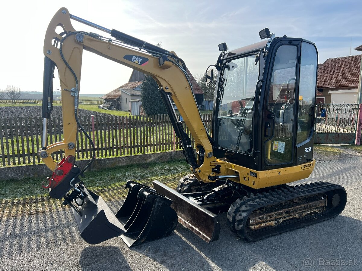 Minibagr CAT 302.7D CR hyd.svahovka+podkopy, 3t