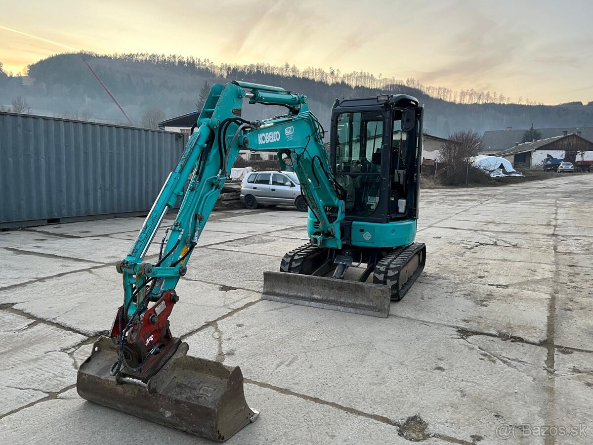 Kobelco SK30SR