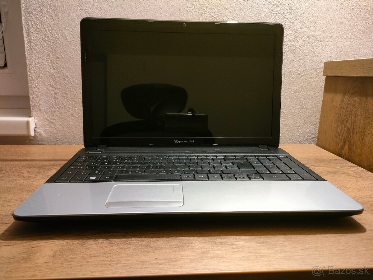 Predám zrenovovaný notebook Packard Bell