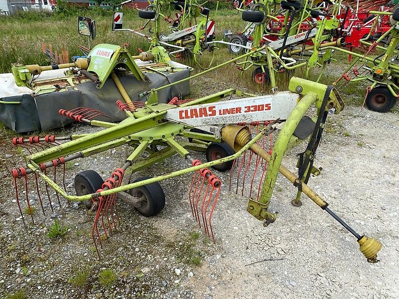 Zhrňovac sena claas liner 330S