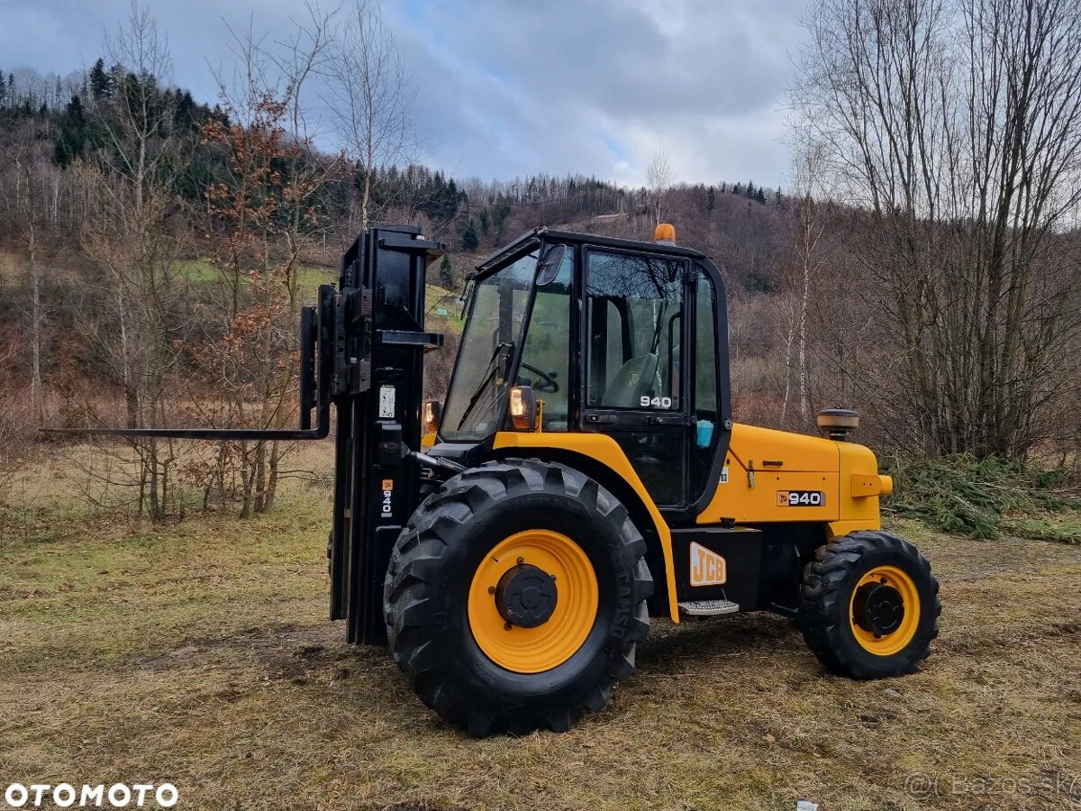 Terénny vysokozdvižný vozík JCB 940-4 tony 4X4 AKO NOVÝ 201