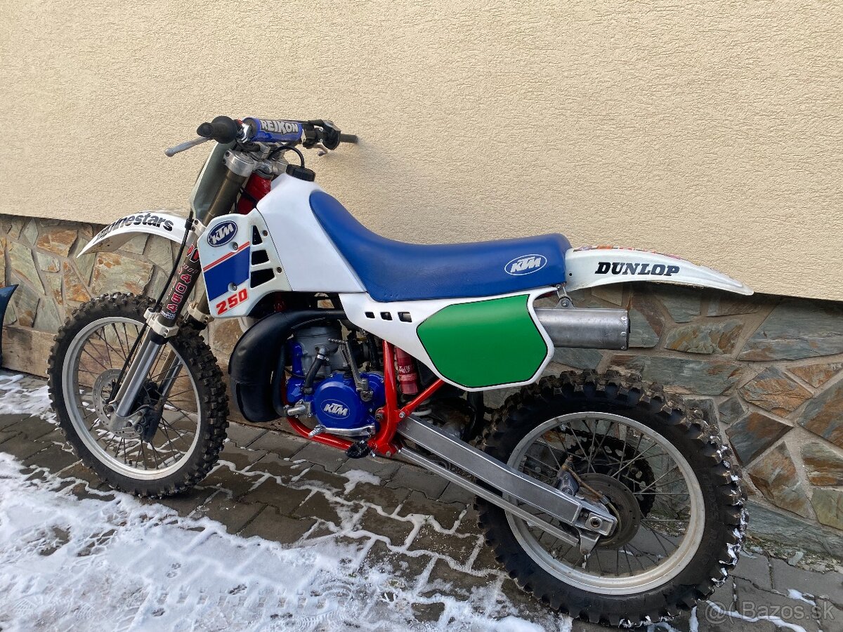 KTM 250