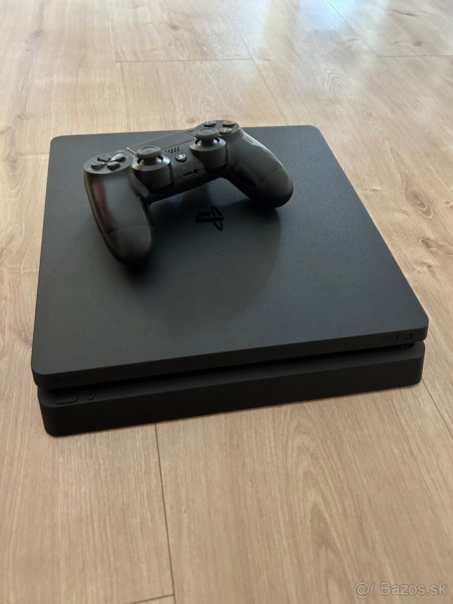 Predám Playstation 4 Slim 500 GB + 2 hry